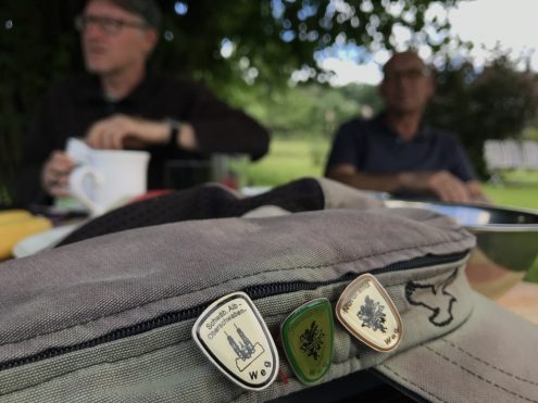 Wandernadeln an der Kappe. Foto: Schwäbischer Albverein/Dilg